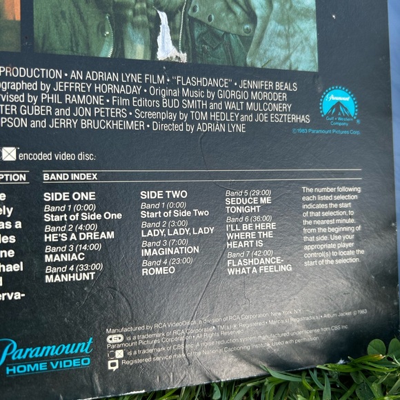 Flashdance (1983) CED Videodisc/RCA SelectaVision (Jennifer Beals/Michael Nouri) - Picture 4 of 7